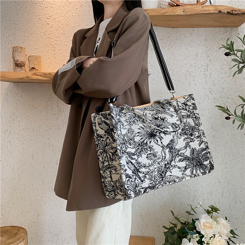 Túi tote Đeo Vai Bằng Vải canvas Thêu Tay Sức Chứa Lớn Mẫu Mới 2022 Cho Nữ