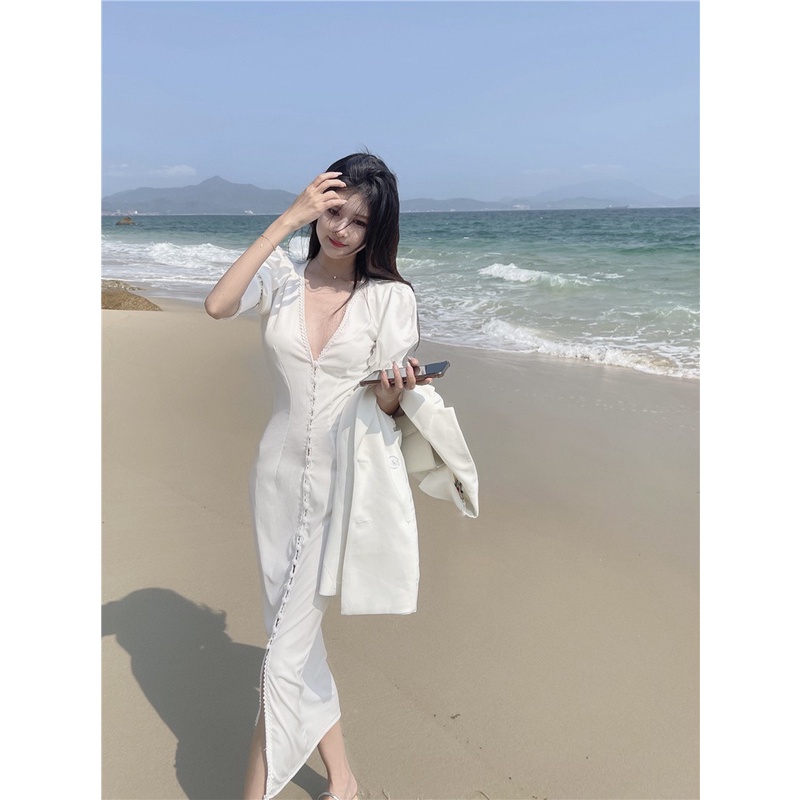 Đầm Cổ Chữ V Phối Nút Thiết Kế Ôm Sát Tôn Dáng Quyến Rũ | BigBuy360 - bigbuy360.vn