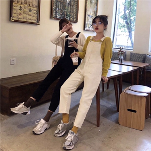 Quần yếm bò jeans Ulzzang màu đen trắng / yếm jeans ống suông Ulzzang | BigBuy360 - bigbuy360.vn