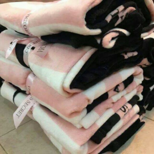 Mền Vic size lớn 2m x 1m6
