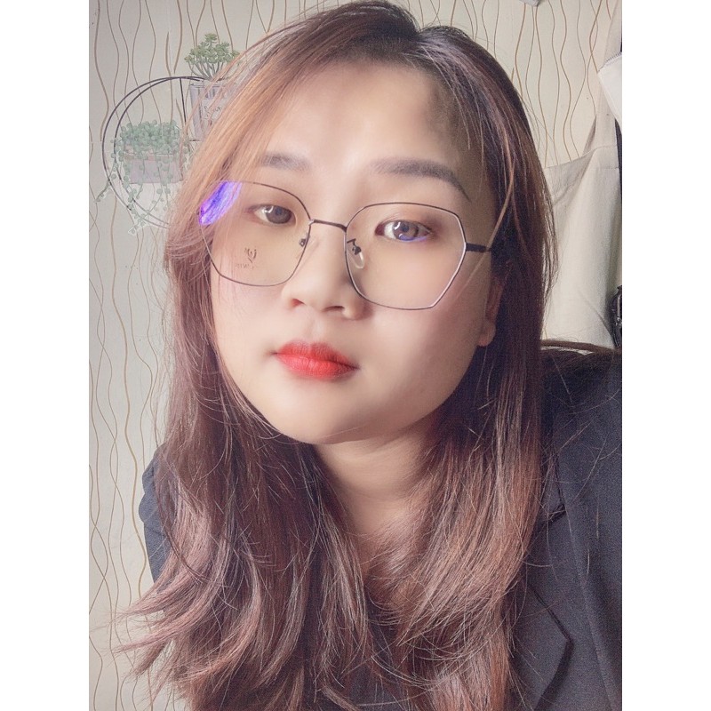 Giọng kính giả cận mẫu kim loại trẻ trung, sang trọng thích hợp cho mọi khuôn mặt