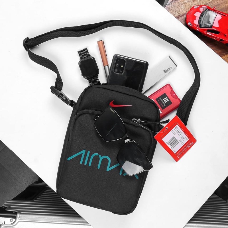 Túi đeo thể thao Nike