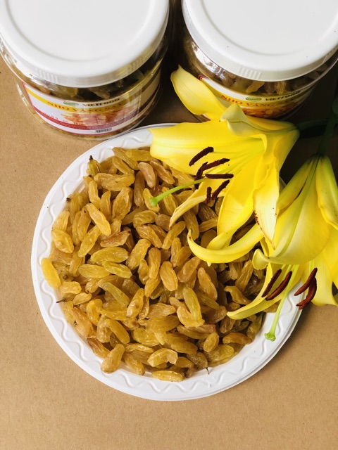 Hộp 500g Nho vàng Mỹ không hạt sấy lạnh VIETFOOD- Trái to dẻo ngọt