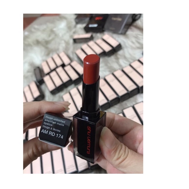 Son Shu Uemura vỏ đen các màu
