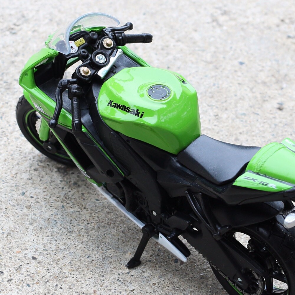 MÔ HÌNH XE MOTO Kawasaki NINJA ZX-10R GREEN - MAISTO tỷ lệ 1:18