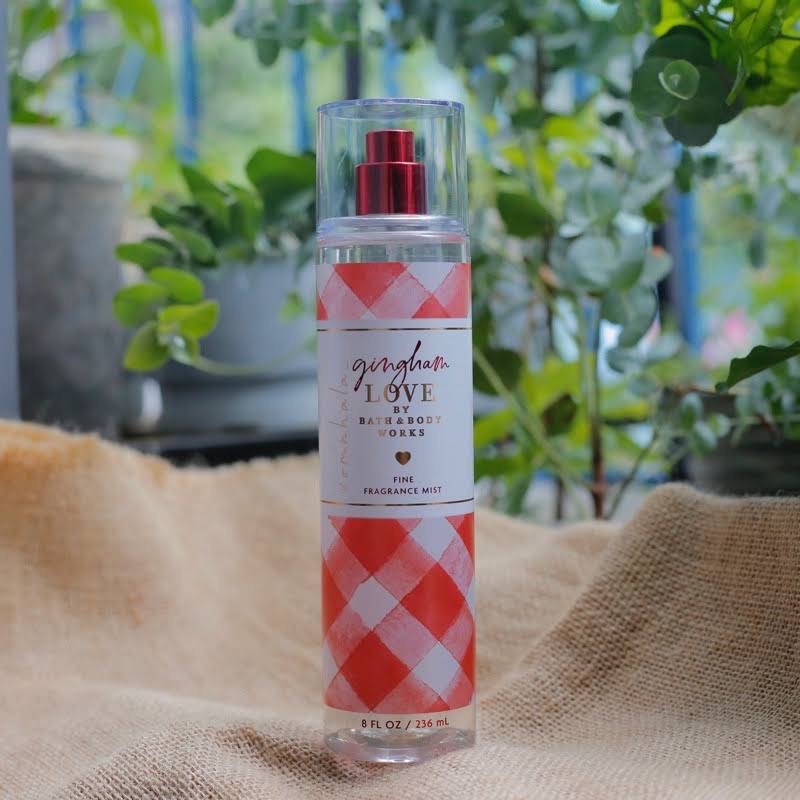 Xịt body mist Gingham nhũ - Gingham Love Bath and Body Works - Mẫu mới siêu HOT -236ml