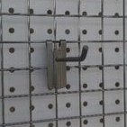 Móc cài lưới sắt vuông sơn tĩnh điện 10cm - Móc treo hàng sơn tĩnh điện 10cm màu đen