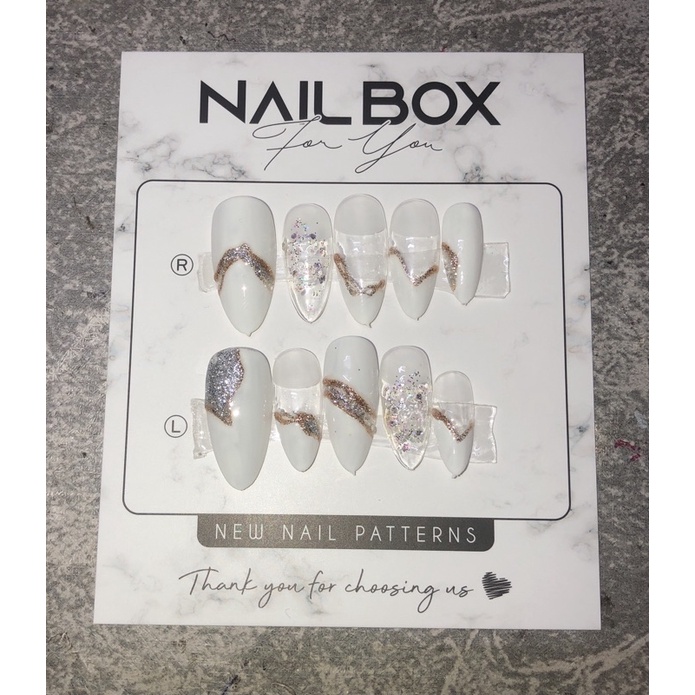 Móng tay giả đính đá thiết kế 10 móng