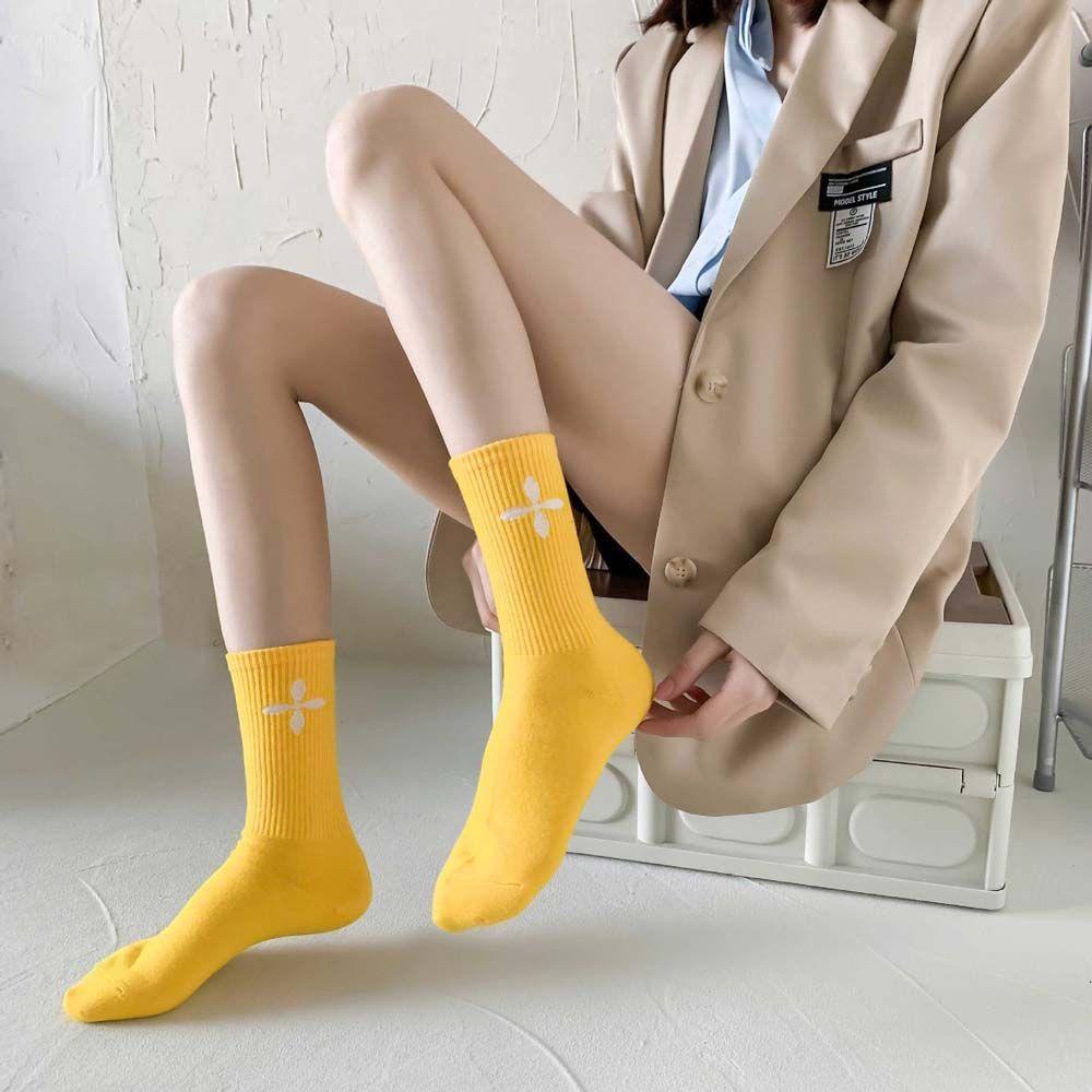 Vớ Thể Thao Đan Chéo Họa Tiết Hoa Dễ Thương Cho Nữ