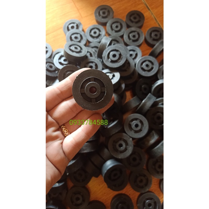 Bánh xe thay cho các loại thùng , sọt, sóng nhựa...Banhxetuankhang