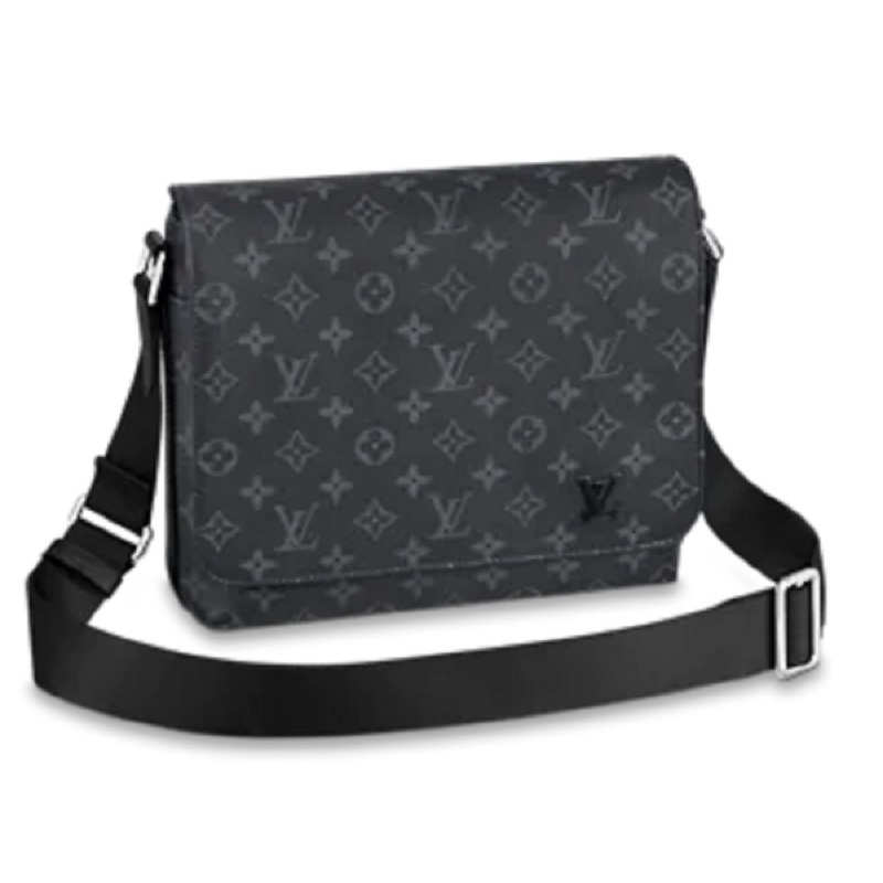 Túi Louis Vuitton District đẹp sang trọng ấn tượng ngay lần đầu thấy.