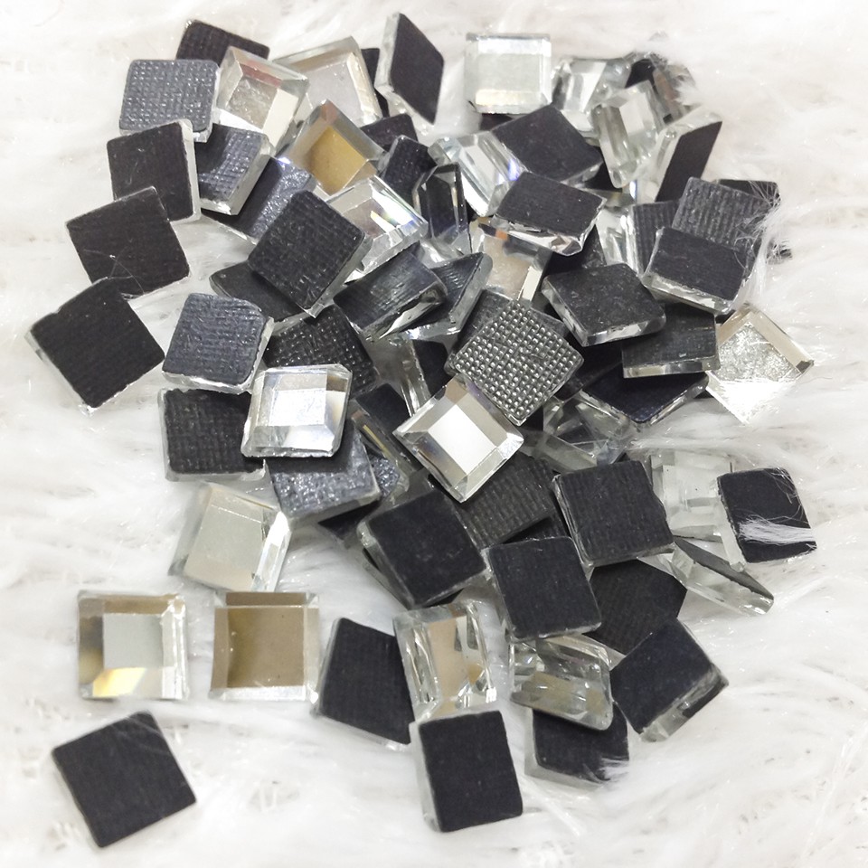 Hạt đá ủi xoàn hong kong hình vuông tráng gương đá ủi nhiệt đính kết trang phục size 6li