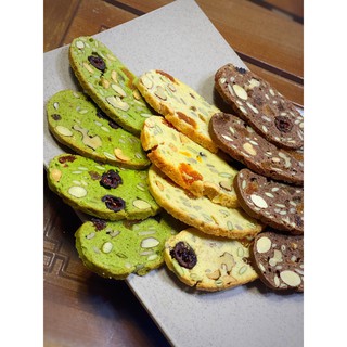 Bánh BISCOTTI Nguyên Cám Không Đường 100% MIX VỊ +NHO KHÔ- Ăn sạch, sống khỏe by NHUNG YURI