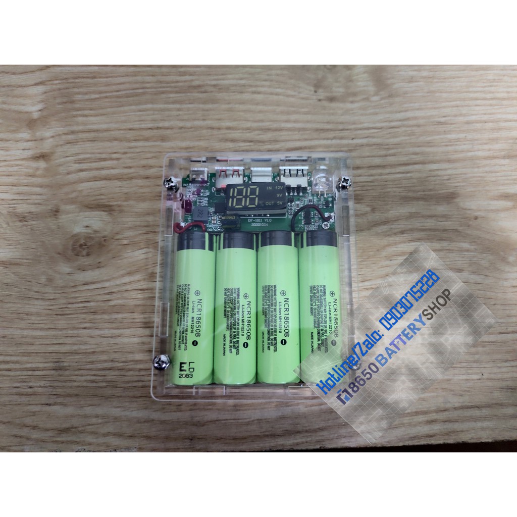 Sạc dự phòng bằng mica 4 pin 18650 12000mah mạch sạc nhanh QC 4.0 hiển thị led xem kĩ mô tả sp trước khi đặt