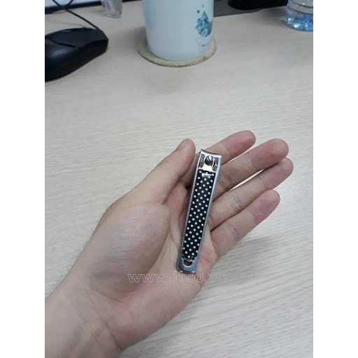 Bấm móng tay người lớn Nội địa Nhật Bản