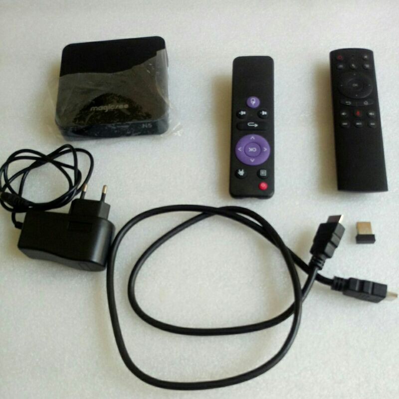 Android Tivi Box Magicsee N5 có kèm theo Chuột Bay điều khiển giọng nói