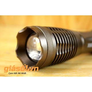 Đèn pin siêu sáng UltraFire C8 (Đen)
