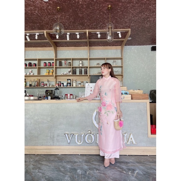 Áo dài cách tân hoa trà