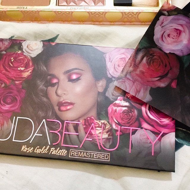 Bảng mắt Huda Rose Gold Remastered