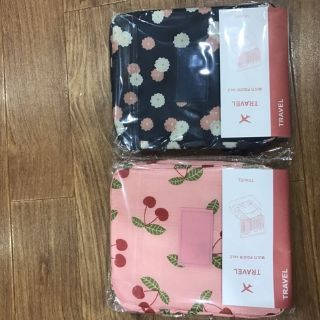 Túi đựng mỹ phẩm( chất vải dù dày dặn)