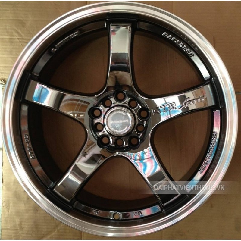 061 Mâm lazang xe ô tô 18 inch crom