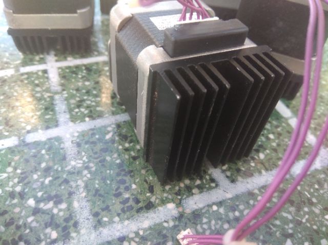 Động cơ bước size 42 42x42x38  có tản nhiệt.
