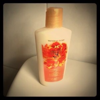 Sữa dưỡng da Lotion Victoria Secret 60ml