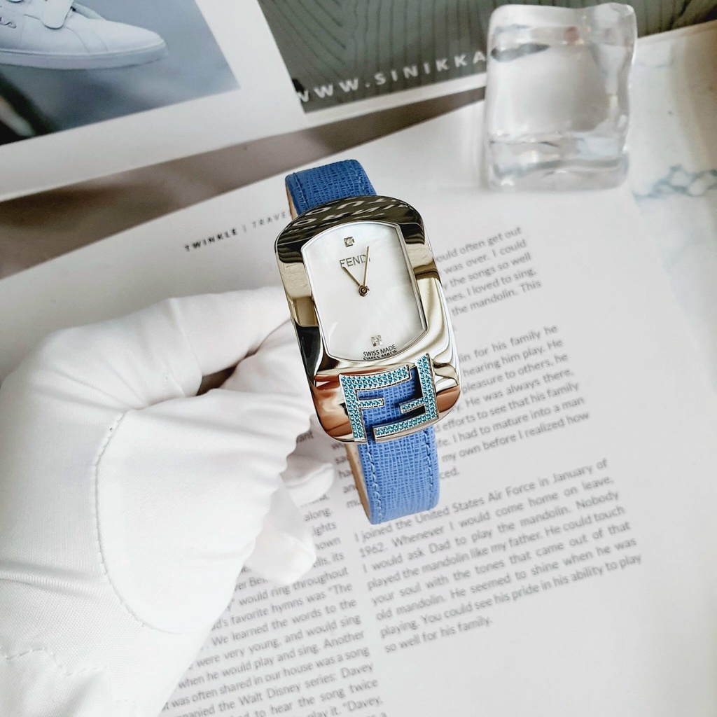 Đồng hồ nữ Fendi Chameleon Màu xanh mint cực đẹp chính hãng tại 1959watchluxury