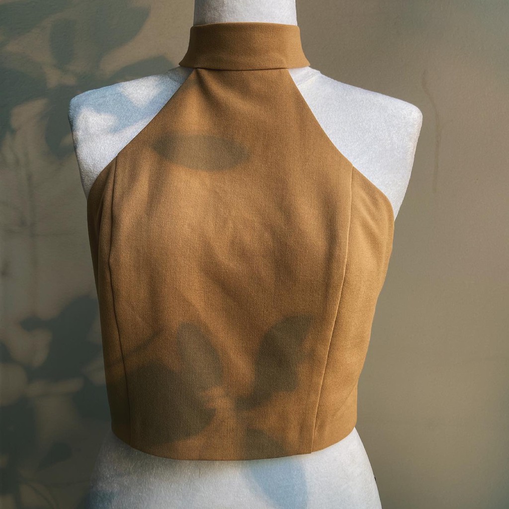 Áo croptop dáng yếm nâu tây Annam Design | BigBuy360 - bigbuy360.vn