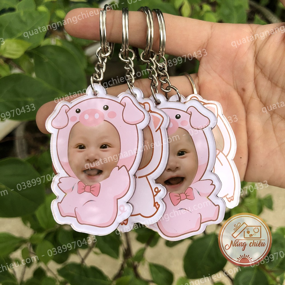 Móc khóa hình con heo, hình con lợn ghép chibi, Móc dành cho các bé tuổi heo, cắt ghép mặt bé theo yêu cầu, chất liệmica