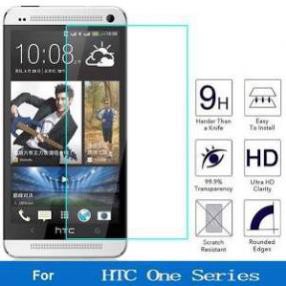 KÍNH CƯỜNG LỰC HTC D820 ,D826 Kính trong suốt mài cạnh tặng kèm khăn lau.