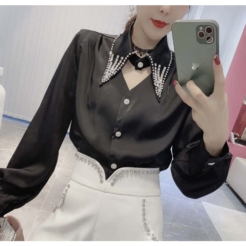 ÁO SƠ MI THIẾT KẾ ĐÍNH ĐÁ KHOÉT CỔ