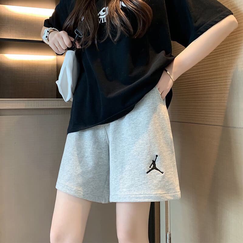 Quần Đùi Thể Thao Jordan Nữ MEESTORE - Sooc Thun Dáng Rộng Unisex Thêu Hình Sắc Nét Phong Cách Ullzang Đường Phố