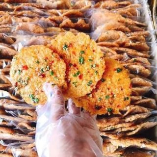 1 bịt cơm cháy mắm mỡ hành loại ngon