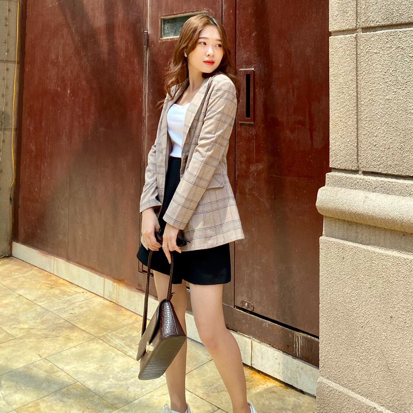 Áo khoác blazer kẻ nữ, Chân váy chữ A, Blazer 2 lớp hàng cao cấp Hachidesigns | BigBuy360 - bigbuy360.vn