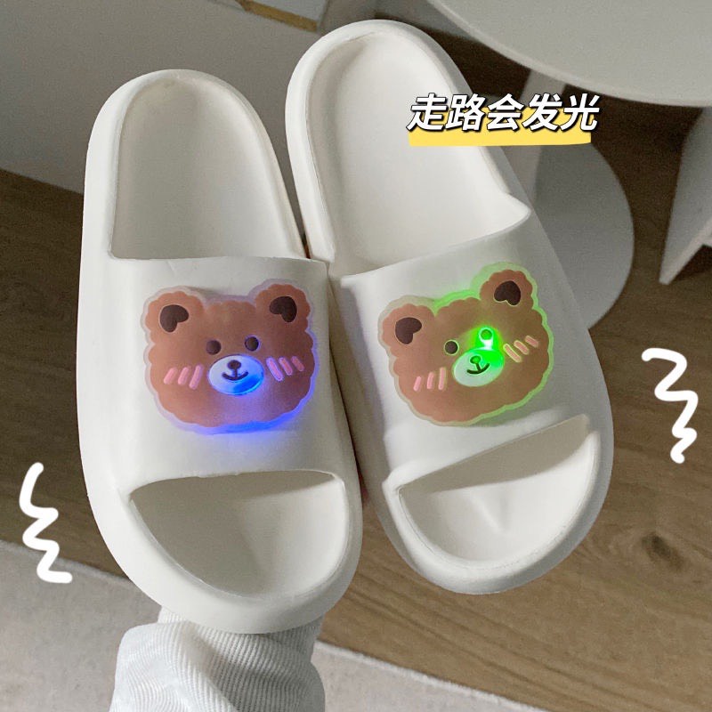 Dép Gấu Nháy Phát Sáng