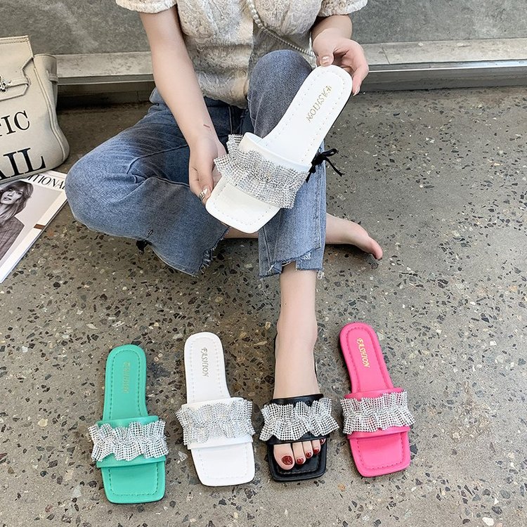 Fashionable Square Metal Decorative Flat Sandals for Women