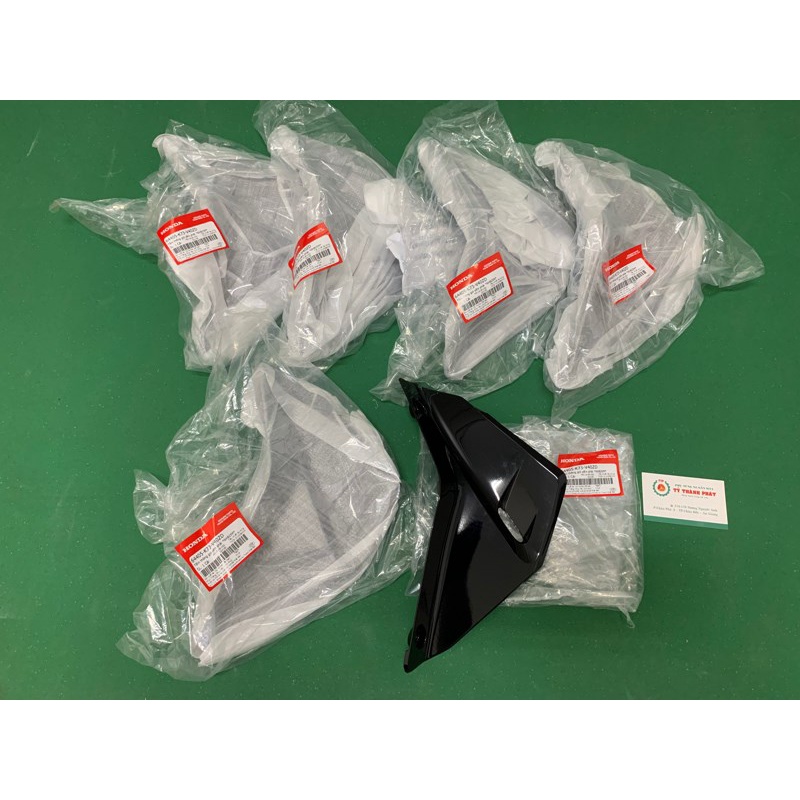 Thông gió bửng Future led 2018 Đen Bóng Phải