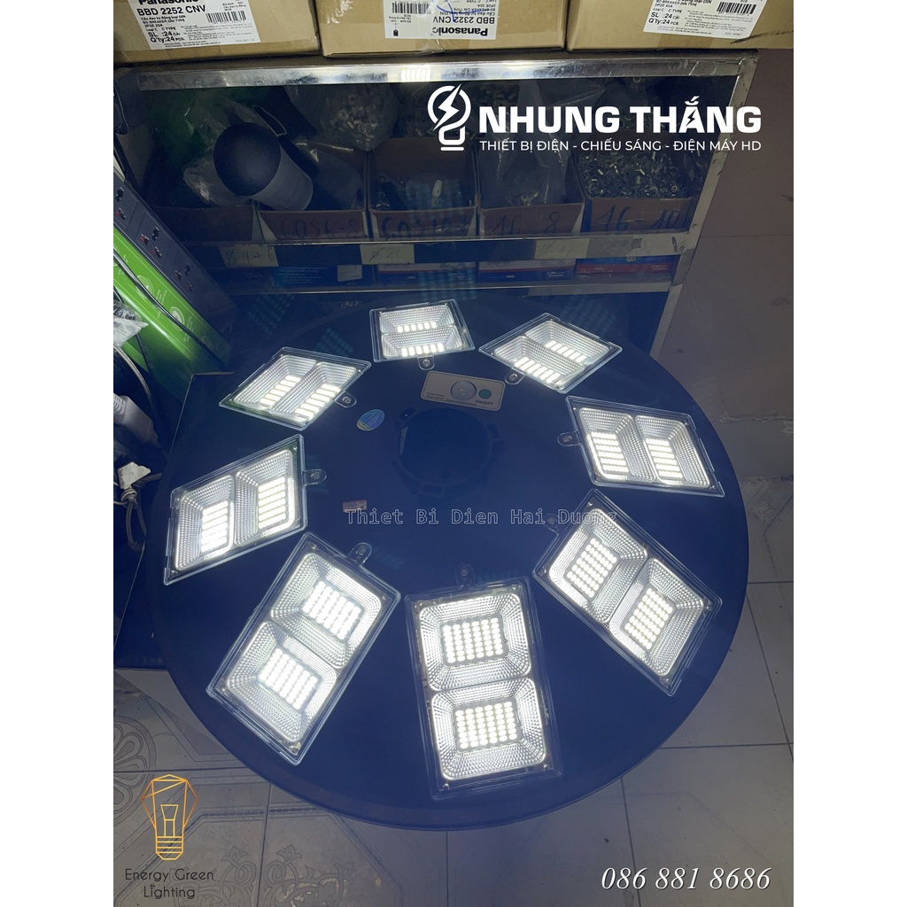 Đèn Cao Áp Năng Lượng Mặt Trời Đĩa Bay UFO - Công Suât 300w - 8 Ô Led Siêu Sáng - Chống Nước IP66 - Có Điều Khiển Từ Xa