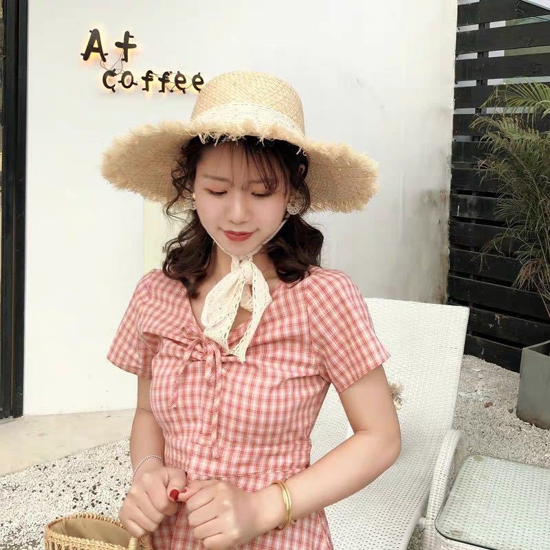 Mũ cói thắt nơ thời trang dạo biển dễ phối đồ dành cho nữ