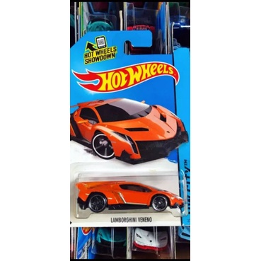 Xe Hotwheels Lamborghini Veneno red color