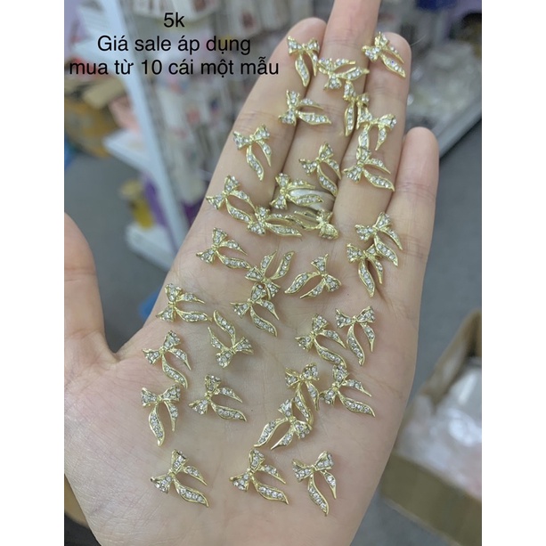 Đá hình đính móng