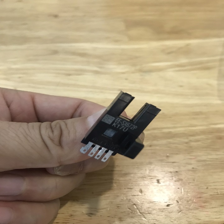 Cảm biến quang EE-SX672P