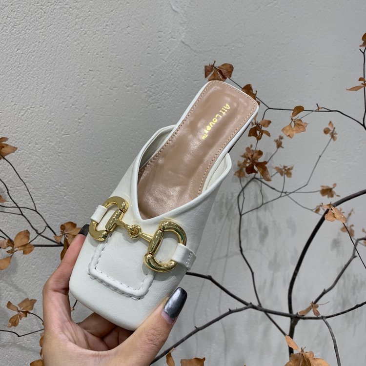 Dép Nữ Đế Bằng Mũi Vuông Thời Trang Cá Tính