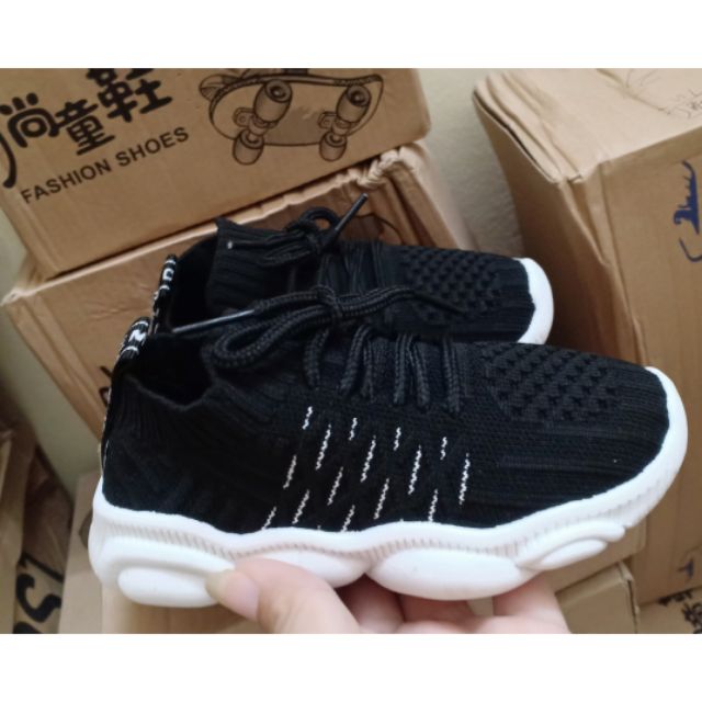 Giày cổ chun đi êm chân cho bé size 21