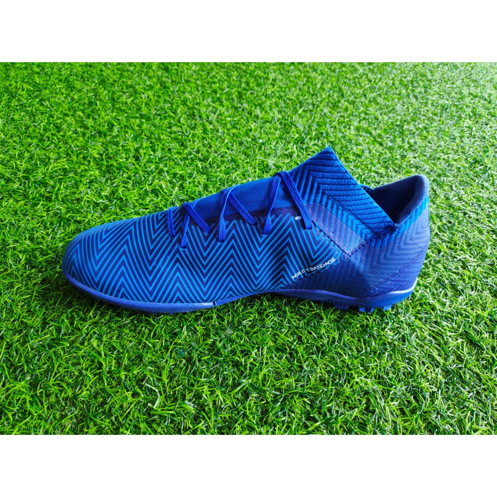 [Adidas giày]Giày bóng đá Adidas Nemeiz cổ chéo Messi 18.3 TF ( Xanh Dương ) ?