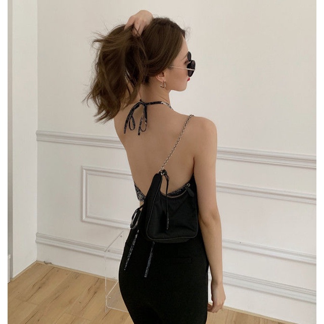 Áo Tank Top màu đen thiết kế quyến rũ cho phái nữ