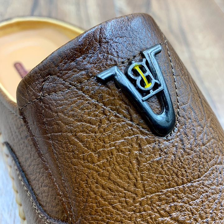 [Mã INCU50 giảm 50K đơn 150K] Giày sục nam LAGADO chất liệu da bò thật bền màu theo thời gian | BigBuy360 - bigbuy360.vn