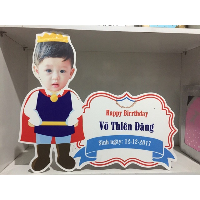 Bảng tên ghép hình chibi bé để bàn trang trí sinh nhật