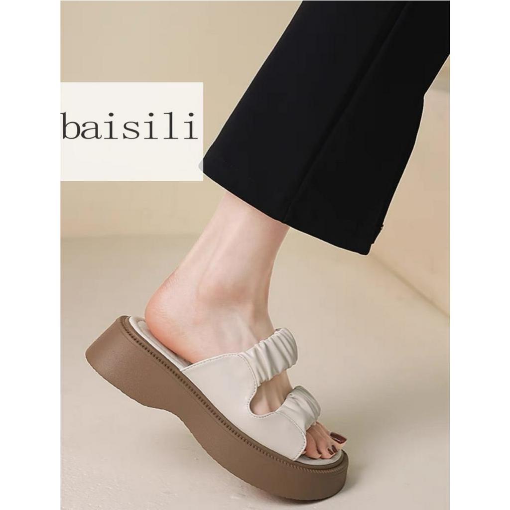 DÉP XUỒNG BAISILI - DÉP THỜI TRANG NỮ PHONG CÁCH NỮ TÍNH HAI QUAI NGANG NHÚM BÈO ĐẾ NÂU ĐỘN BD230315